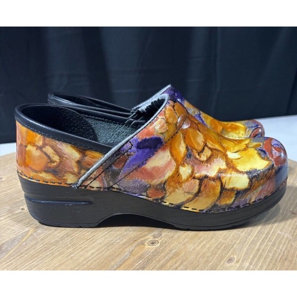 Dansko Shoes - Dansko Fresco Patent Clogs Size 36 Women’s Nursing Shoes